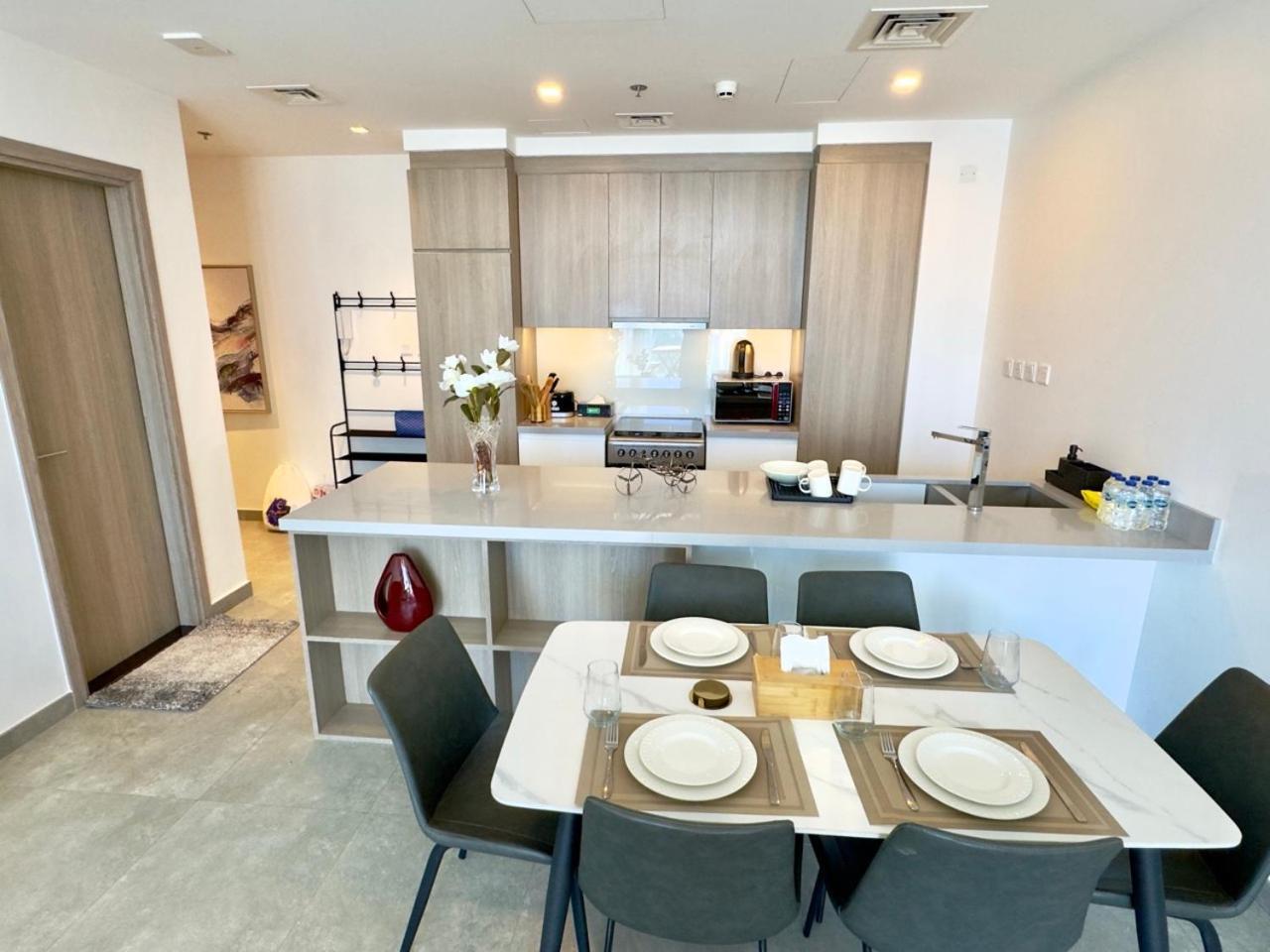 Marina - Spacious 1br With Stunning Sea View By Stella Maris Apartment