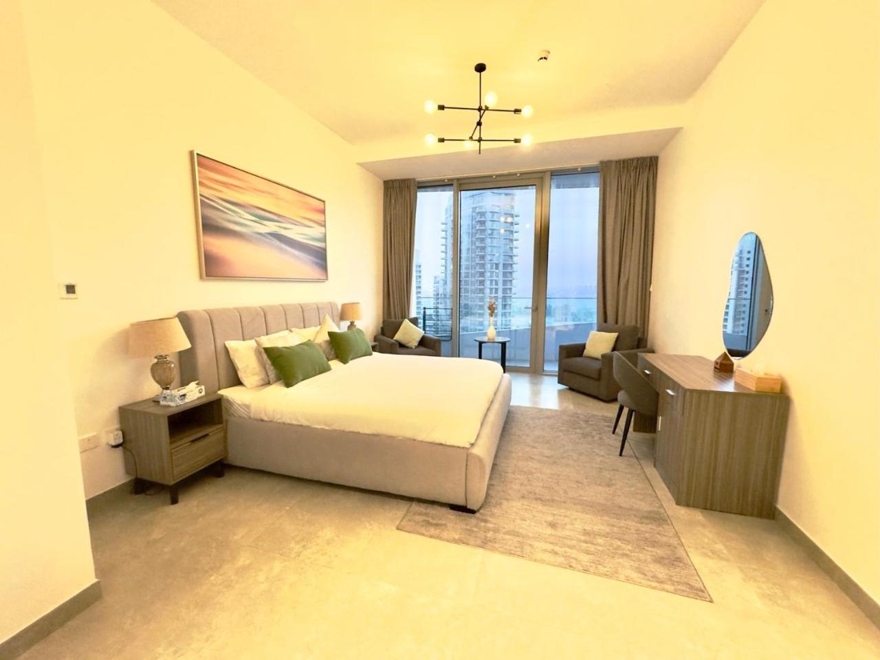 Apartment Marina - Spacious 1br With Stunning Sea View By Stella Maris Dubai