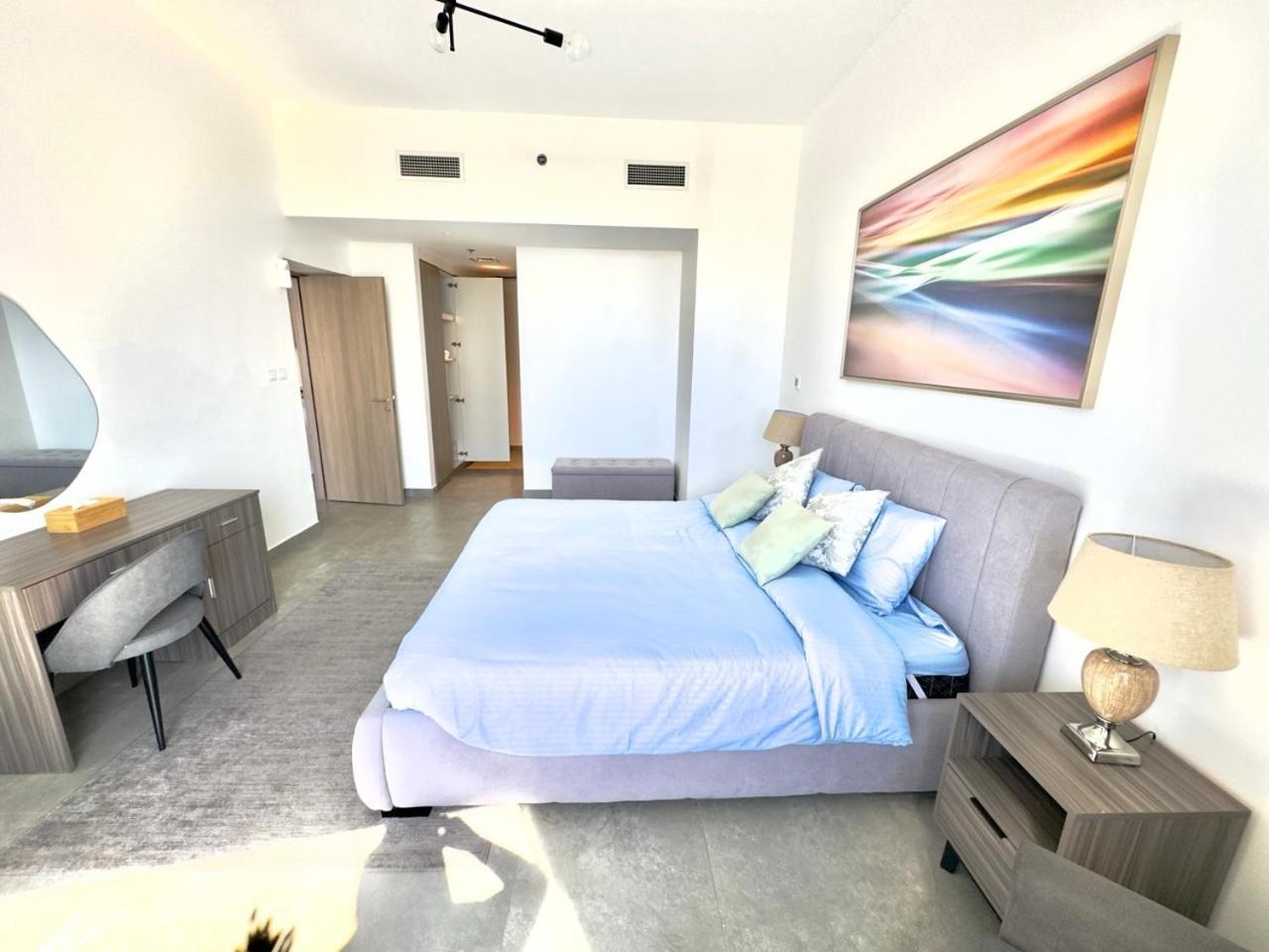 Marina - Spacious 1br With Stunning Sea View By Stella Maris *