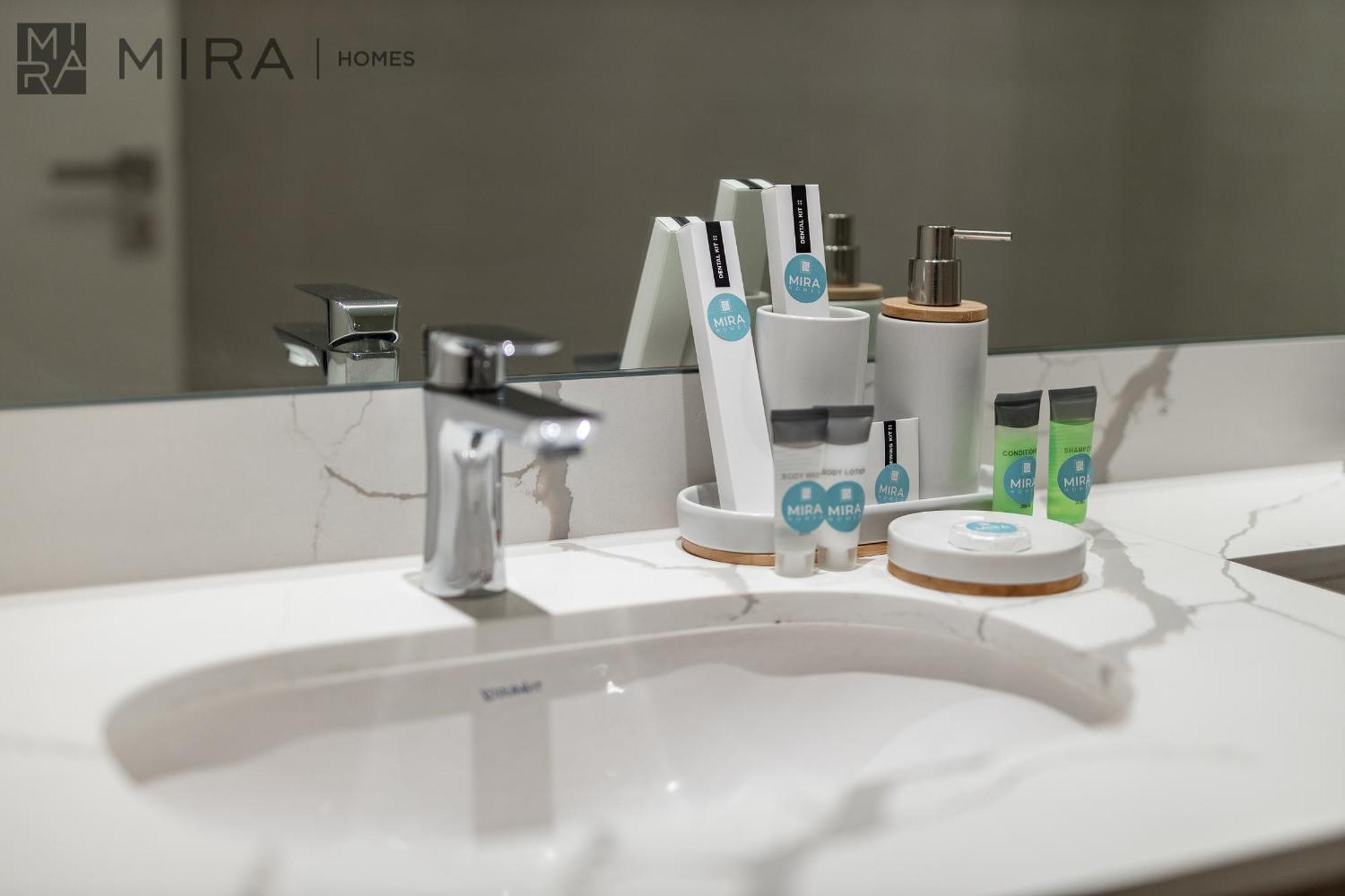 Apartment Mira Homes - Newly 2 Bedroom In La Sirene, Port De La *