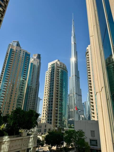 Burj Khalifaview Luxury 1-bedroom *