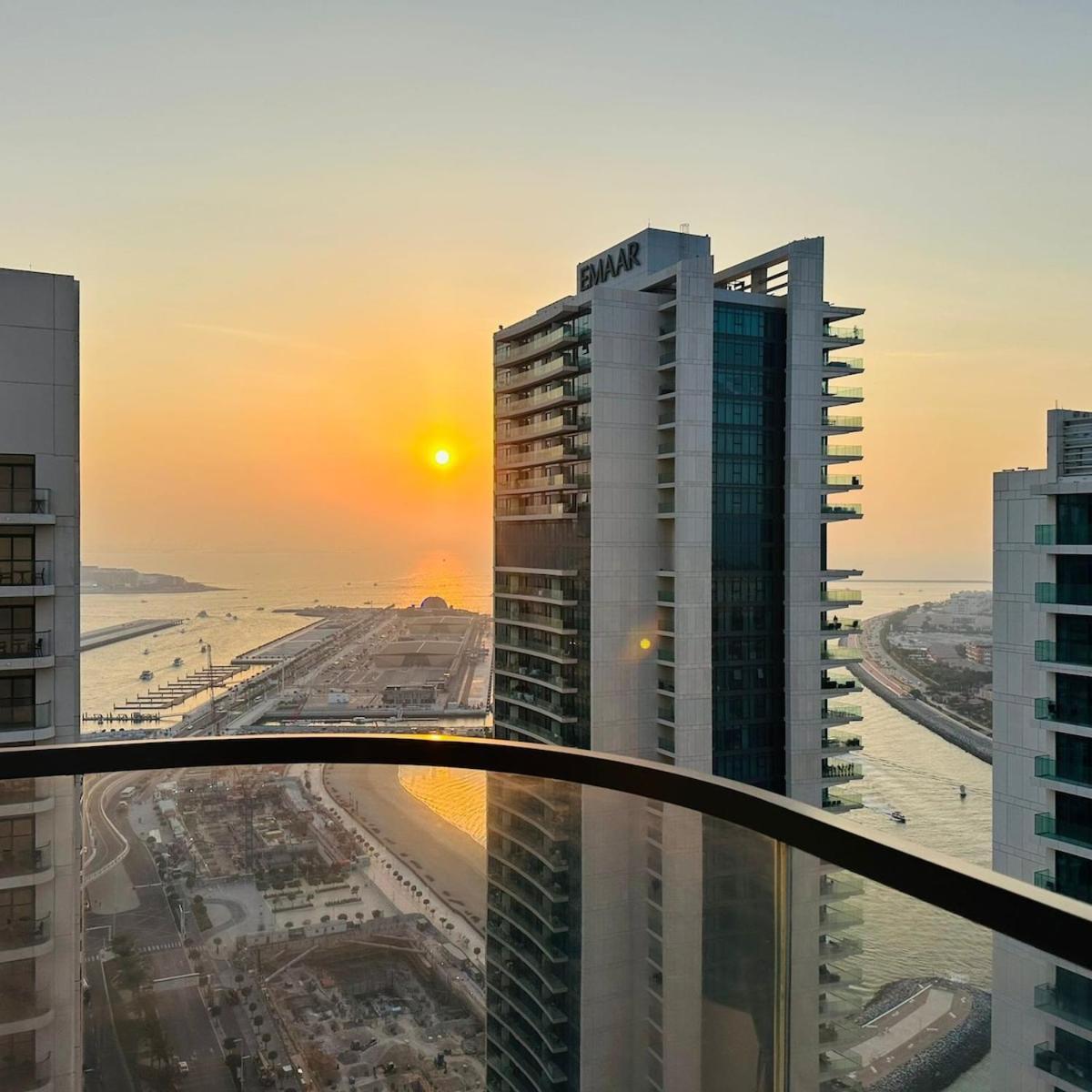 Daire Amakin Beachfront Palm Jumeirah Marina Vista 2