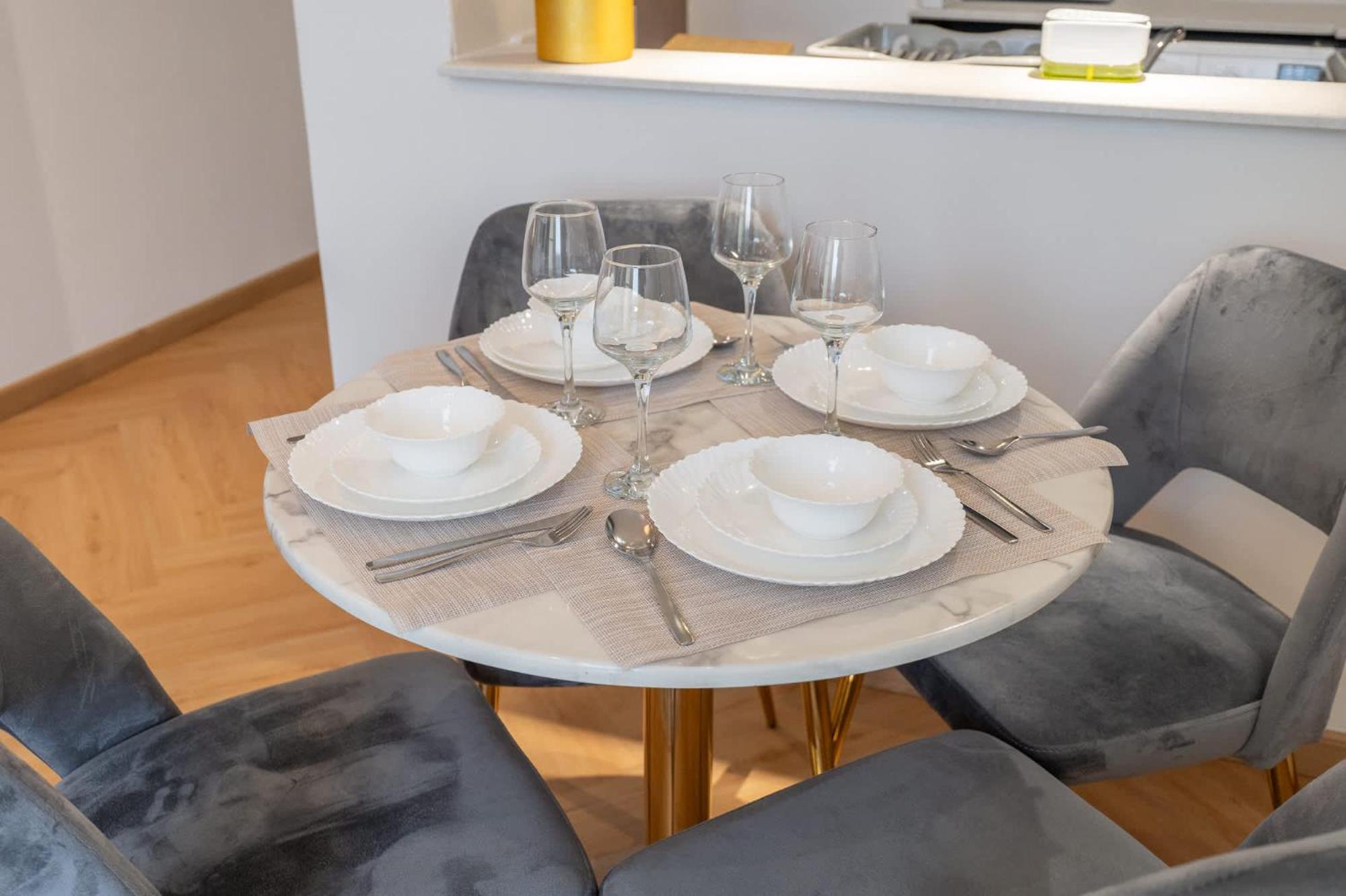 Apartment Sleeps 2 In 1 Bedroom At Hanover Square, Jvc