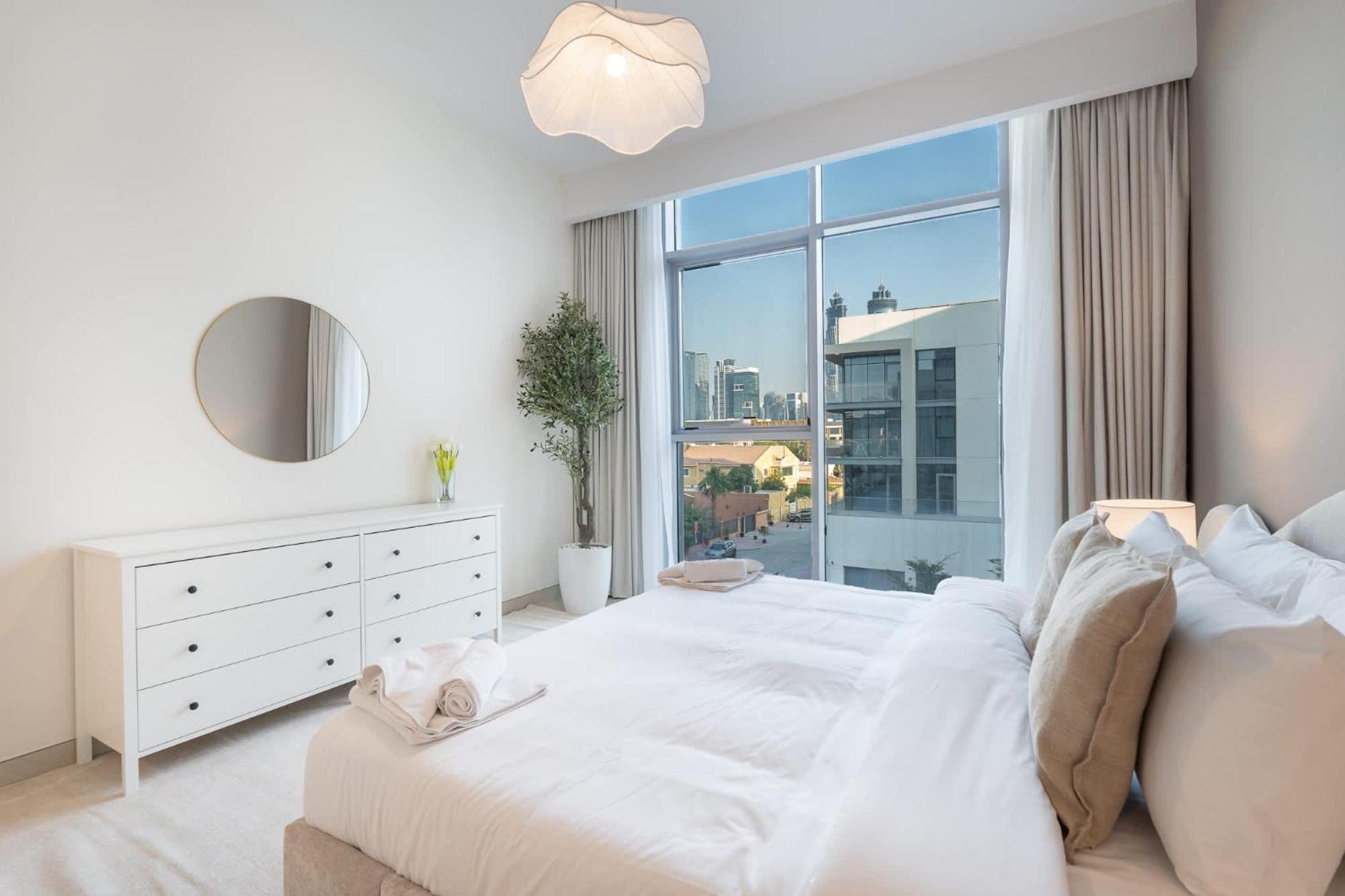 Apartment Elegant, Relaxing 3-bedroom In Perfect Location At Canal Front 1 Dubai