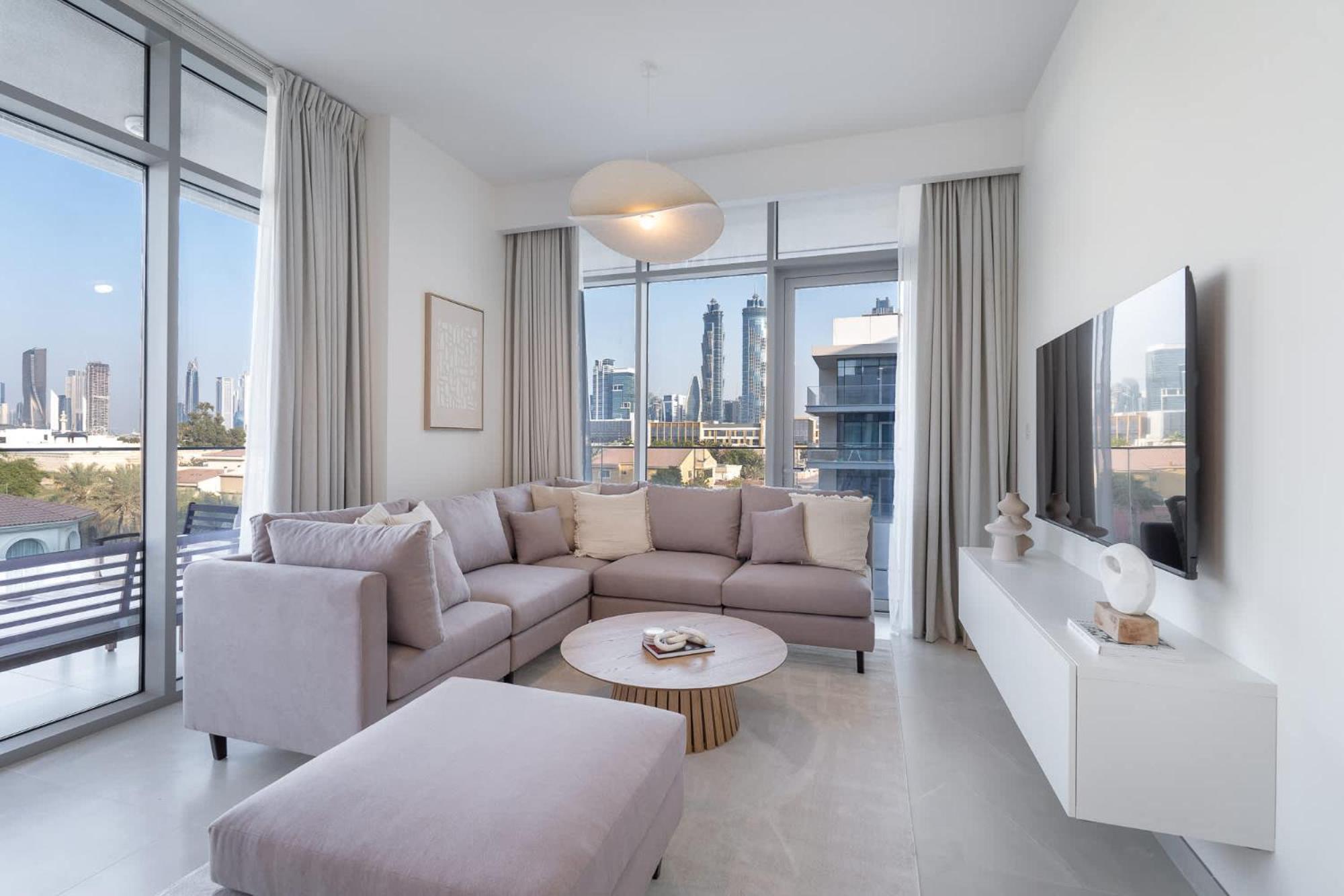 Elegant, Relaxing 3-bedroom In Perfect Location At Canal Front 1 * Dubai