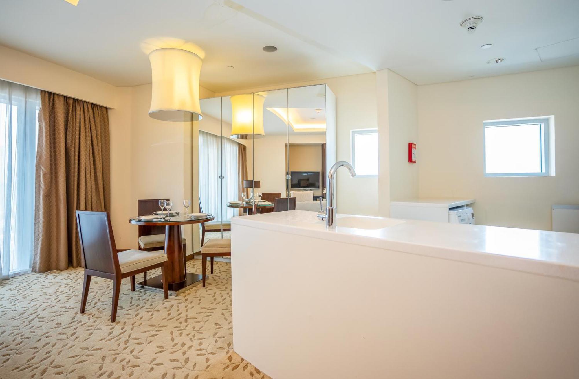 Apartamento Homesgetaway - Amazing Location 1br At Mall Residences Dubai