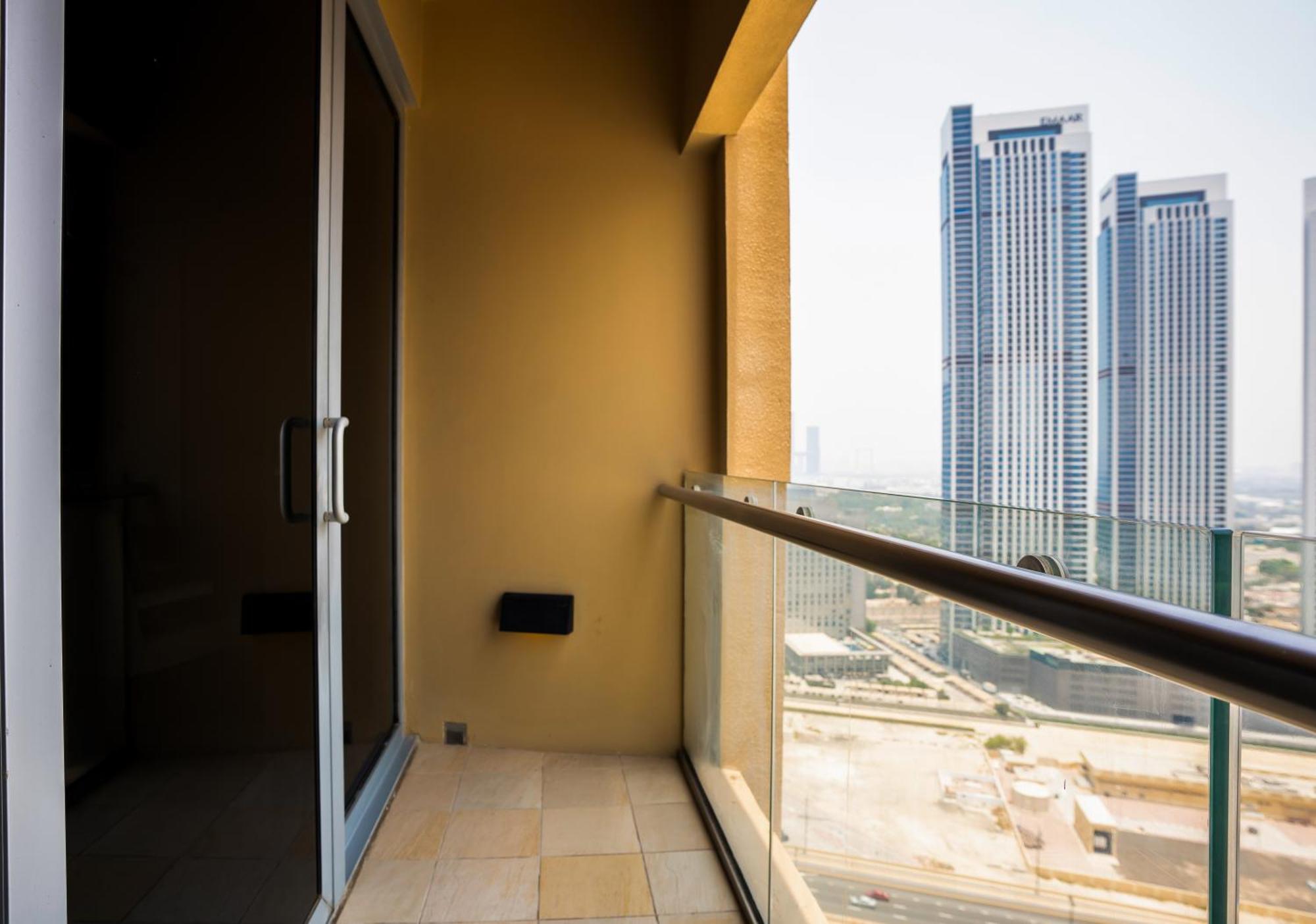 Apartamento Homesgetaway - Amazing Location 1br At Mall Residences