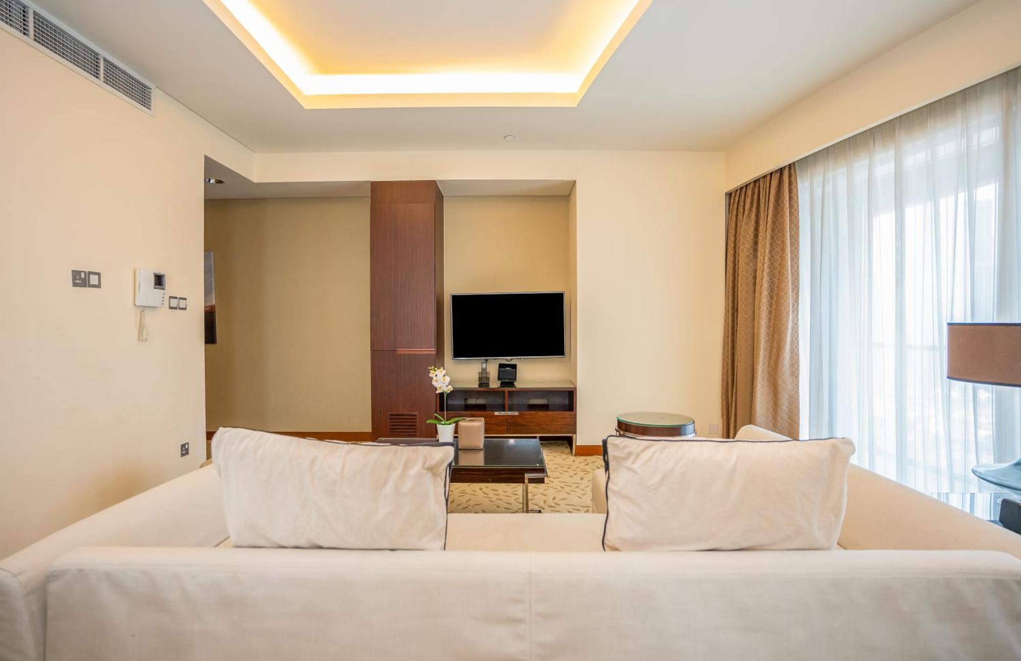 Homesgetaway - Amazing Location 1br At Mall Residences Apartamento *