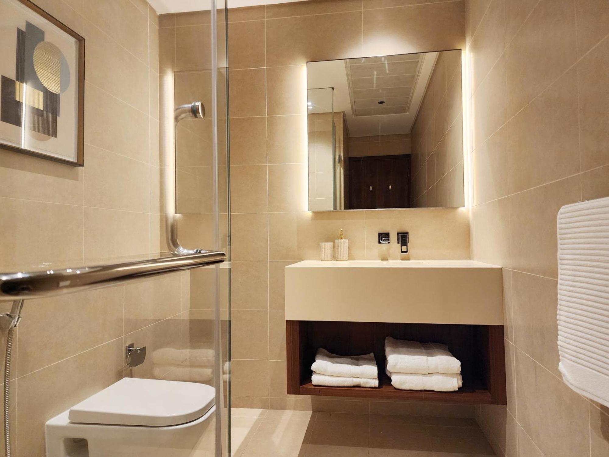 Luxe 2br Marina Gate - Spectacular Pools With Marina Views - Marina Boutique Living *