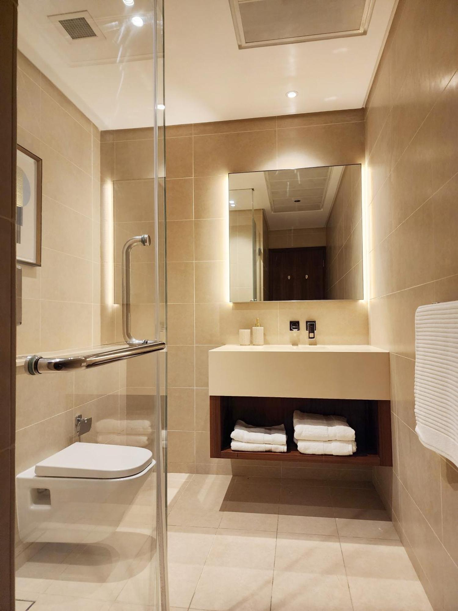 Luxe 2br Marina Gate - Spectacular Pools With Marina Views - Marina Boutique Living Dubai