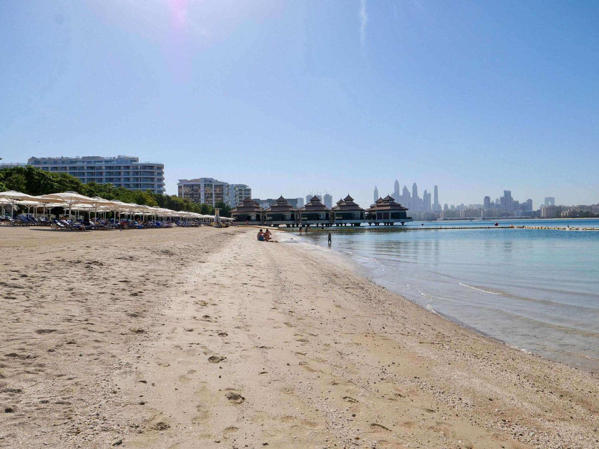 Waterfront 2br With Sea Views Apartment