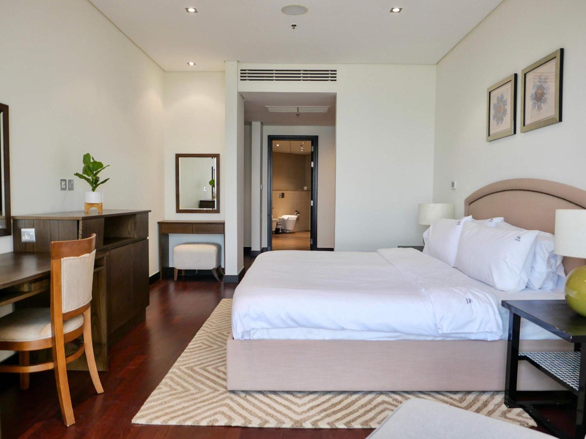 Apartment Waterfront 2br With Sea Views Dubai
