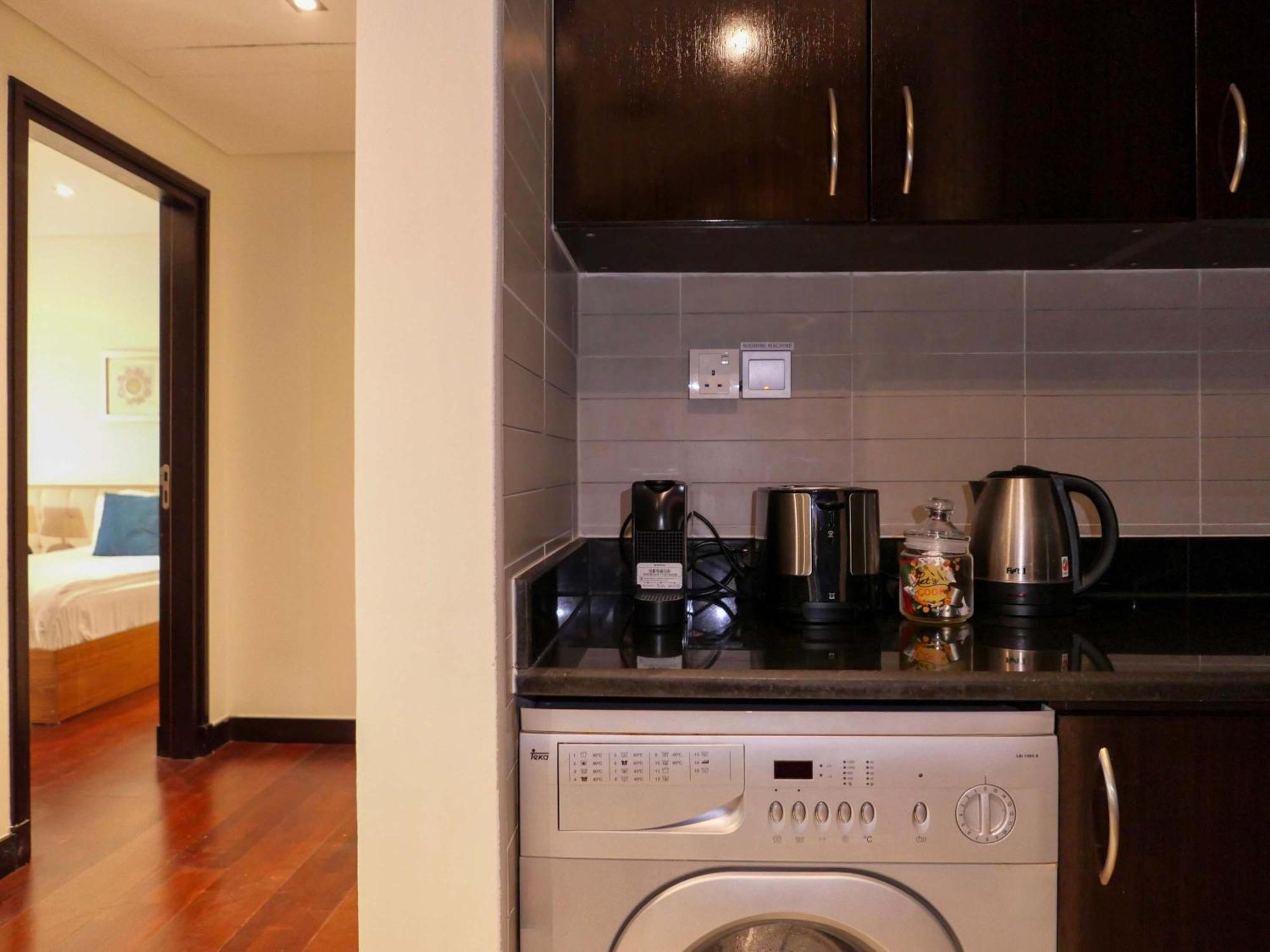 Waterfront 2br With Sea Views Dubai