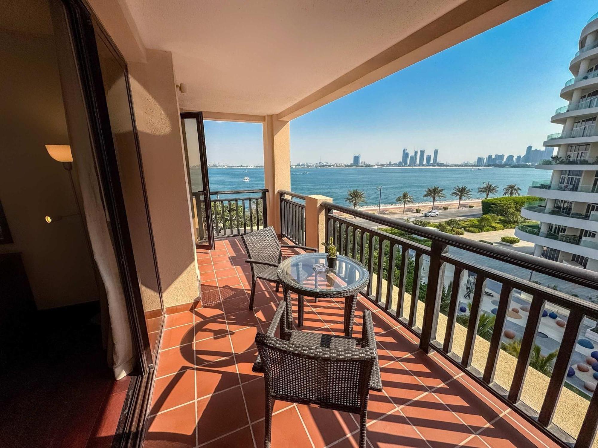 Apartment Waterfront 2br With Sea Views Dubai
