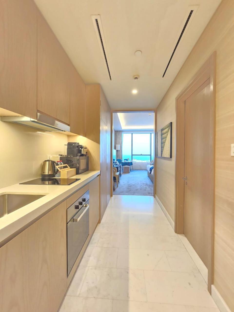 Aparthotel Skyviews Luxury 35th St Regis 5 Stars At Palm Tower Dubai