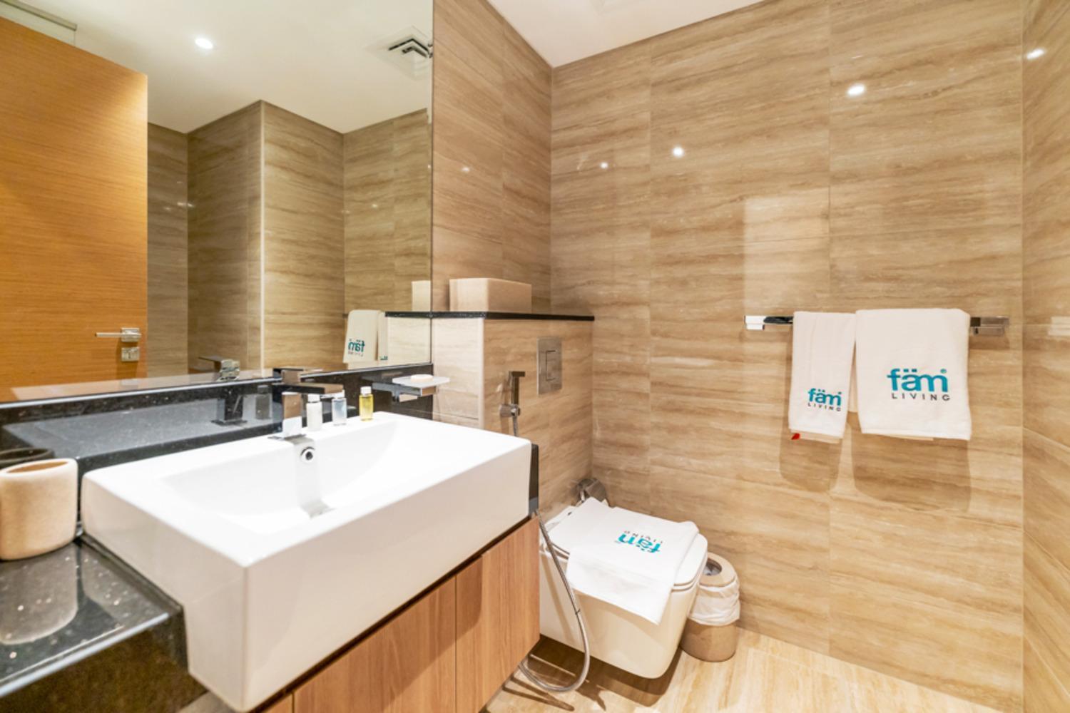 Fam Living - Urban Oasis 2bedroom, Business Bay Daire