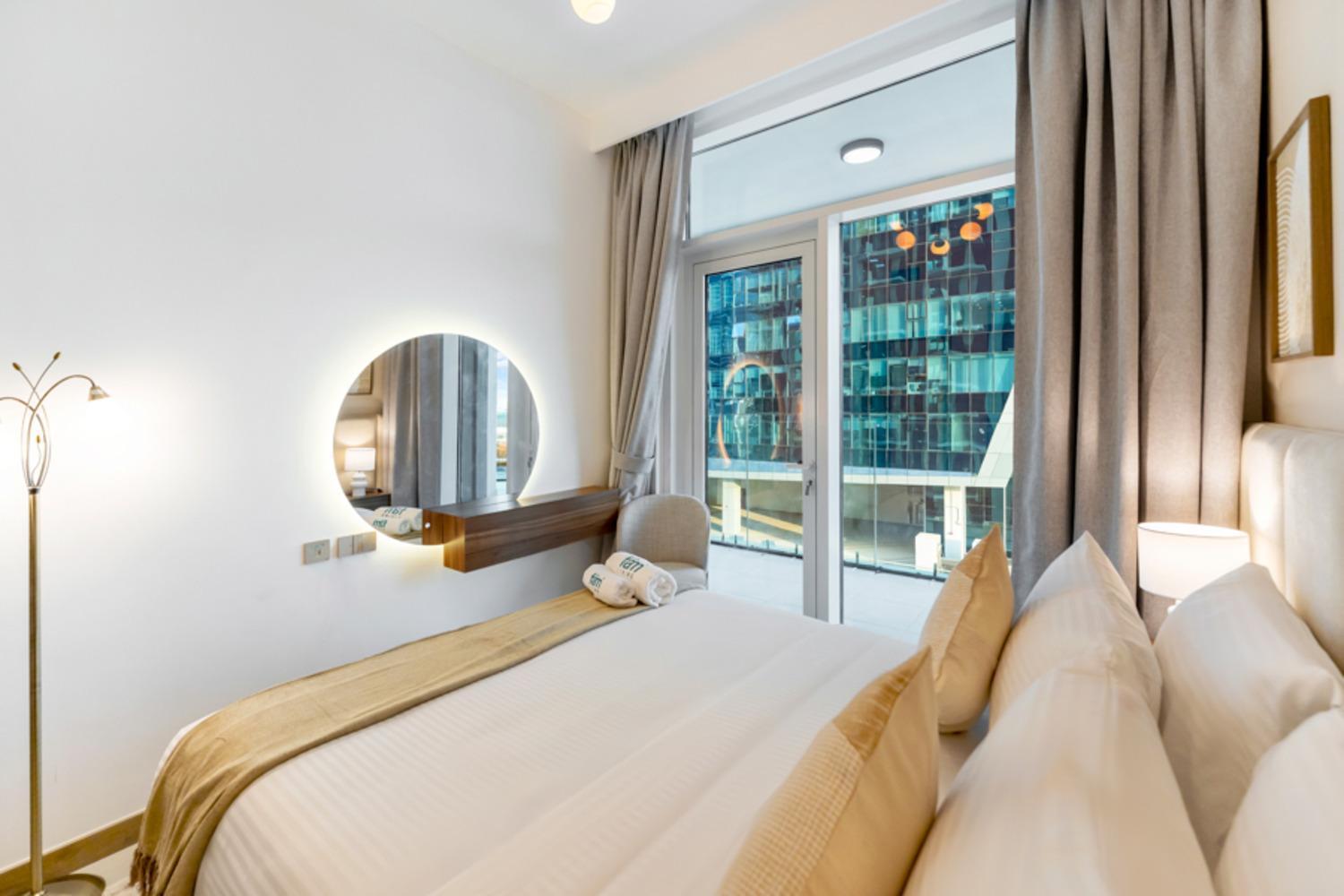 Daire Fam Living - Urban Oasis 2bedroom, Business Bay *