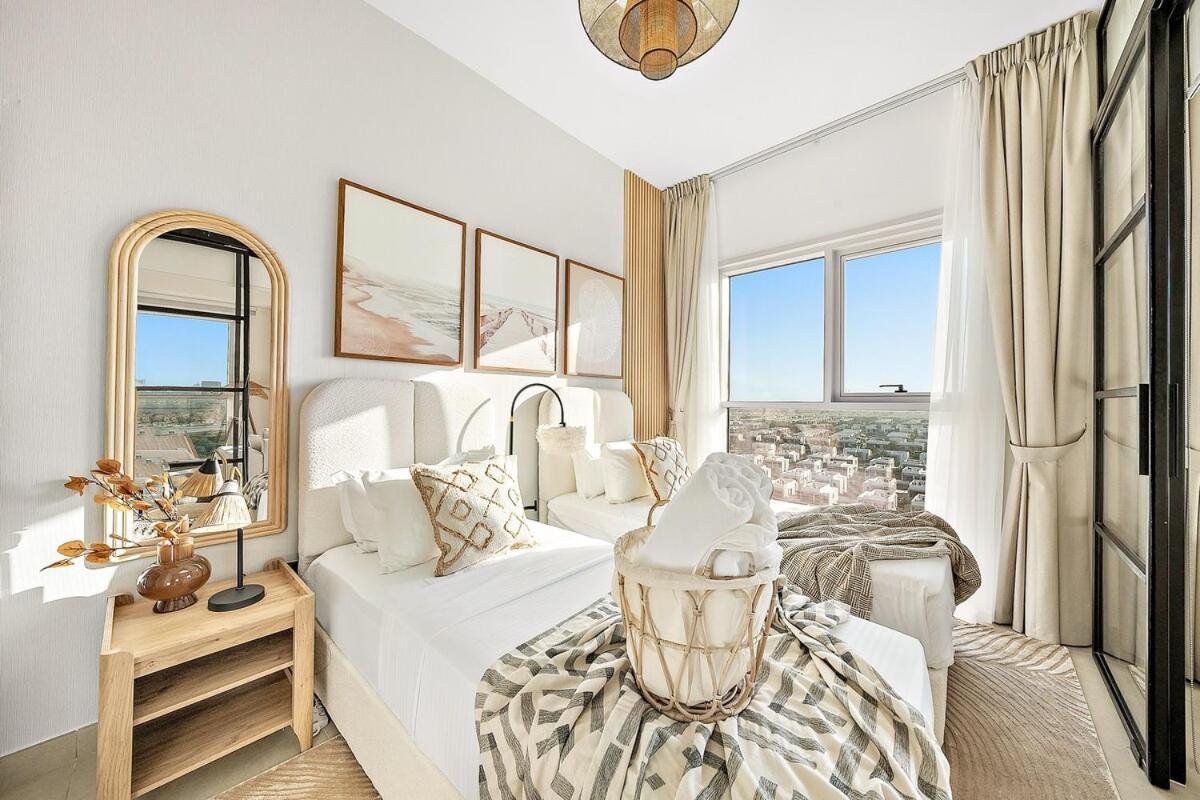 First Class 2br Sophisticated & Luxurious Daire Dubai