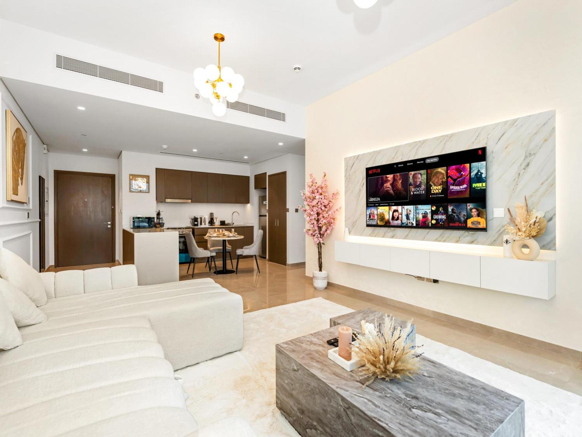 Apartment Signature Series 1 Bedroom I Free Parking, Gym, Pool I Playstation 5 I By Skyline Serenity *