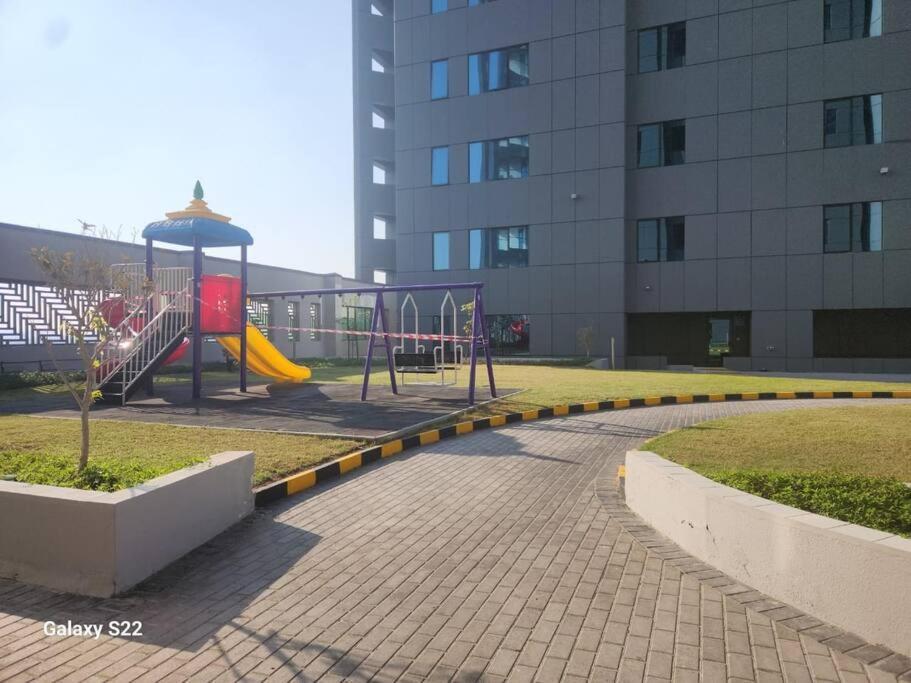 Entire 1 Bedroom With Swimming Pool Andjaccuzi In Business Bay, Heart Of * Dubai