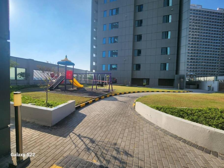 Entire 1 Bedroom With Swimming Pool Andjaccuzi In Business Bay, Heart Of *