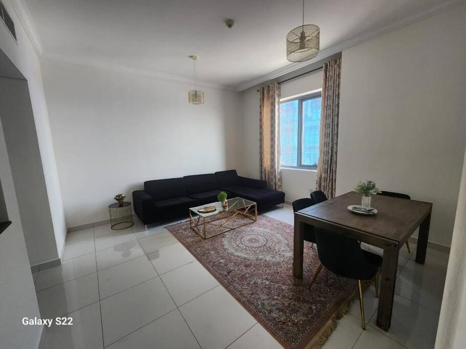Apartment Entire 1 Bedroom With Swimming Pool Andjaccuzi In Business Bay, Heart Of