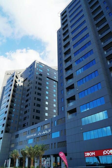 Apartment Entire 1 Bedroom With Swimming Pool Andjaccuzi In Business Bay, Heart Of
