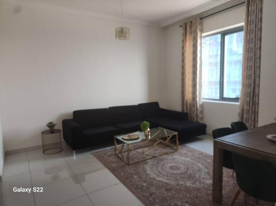 Entire 1 Bedroom With Swimming Pool Andjaccuzi In Business Bay, Heart Of Apartment *