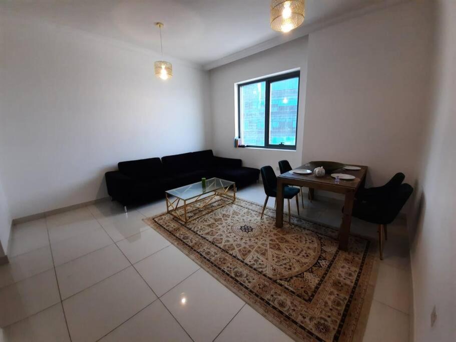 Apartment Entire 1 Bedroom With Swimming Pool Andjaccuzi In Business Bay, Heart Of