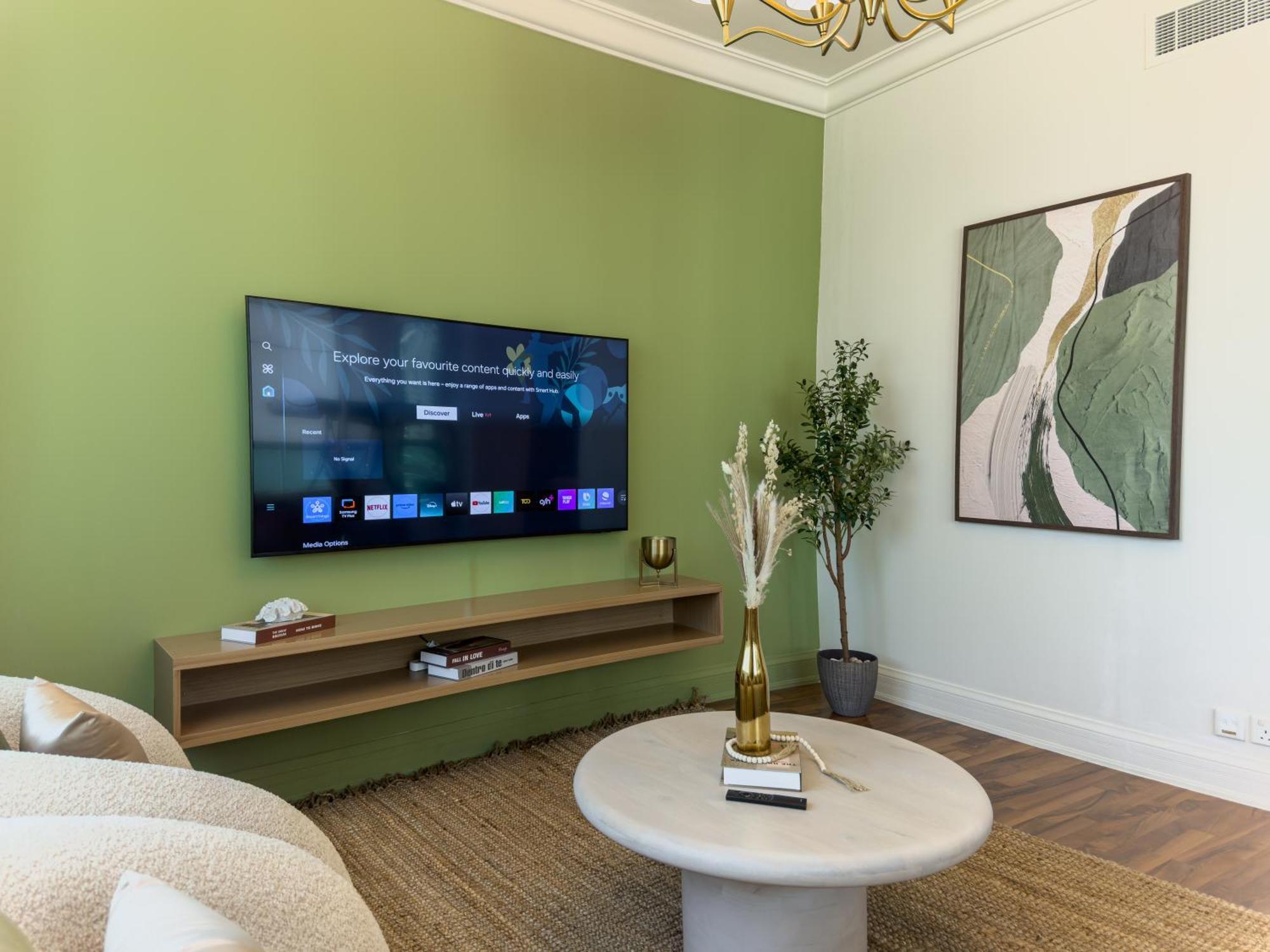 Naseem - Elegant 2br Retreat With Balcony In Marina *