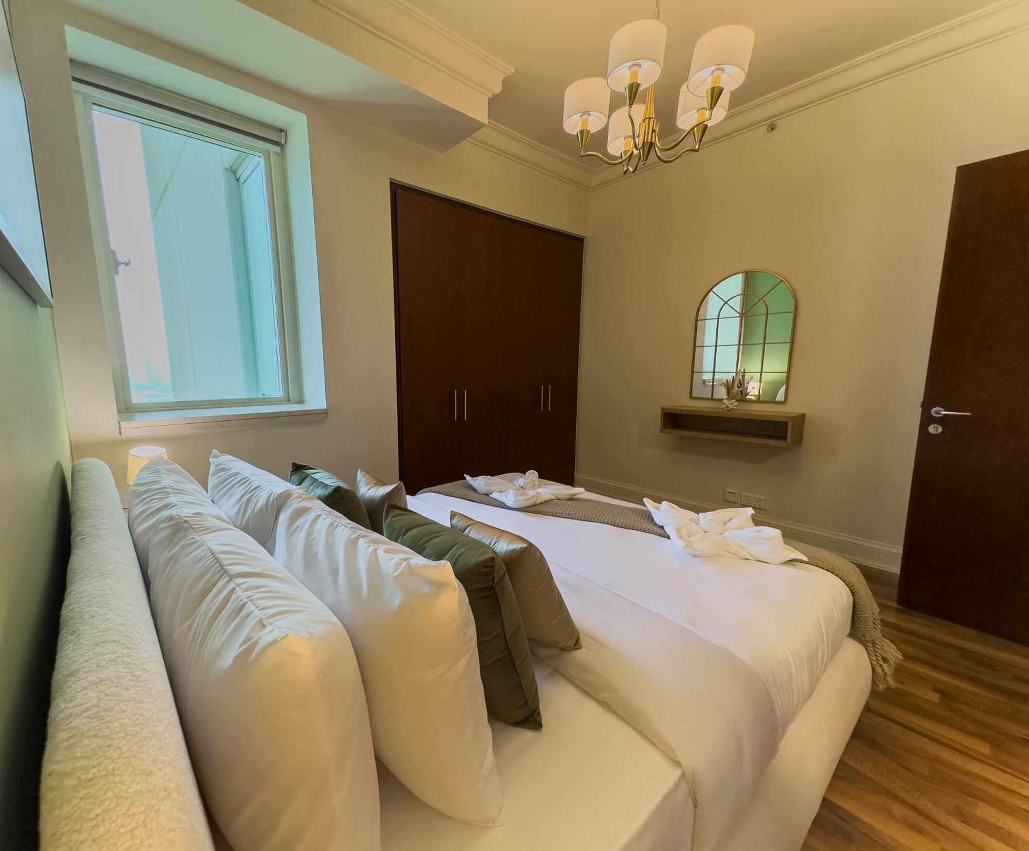 Naseem - Elegant 2br Retreat With Balcony In Marina * Dubai