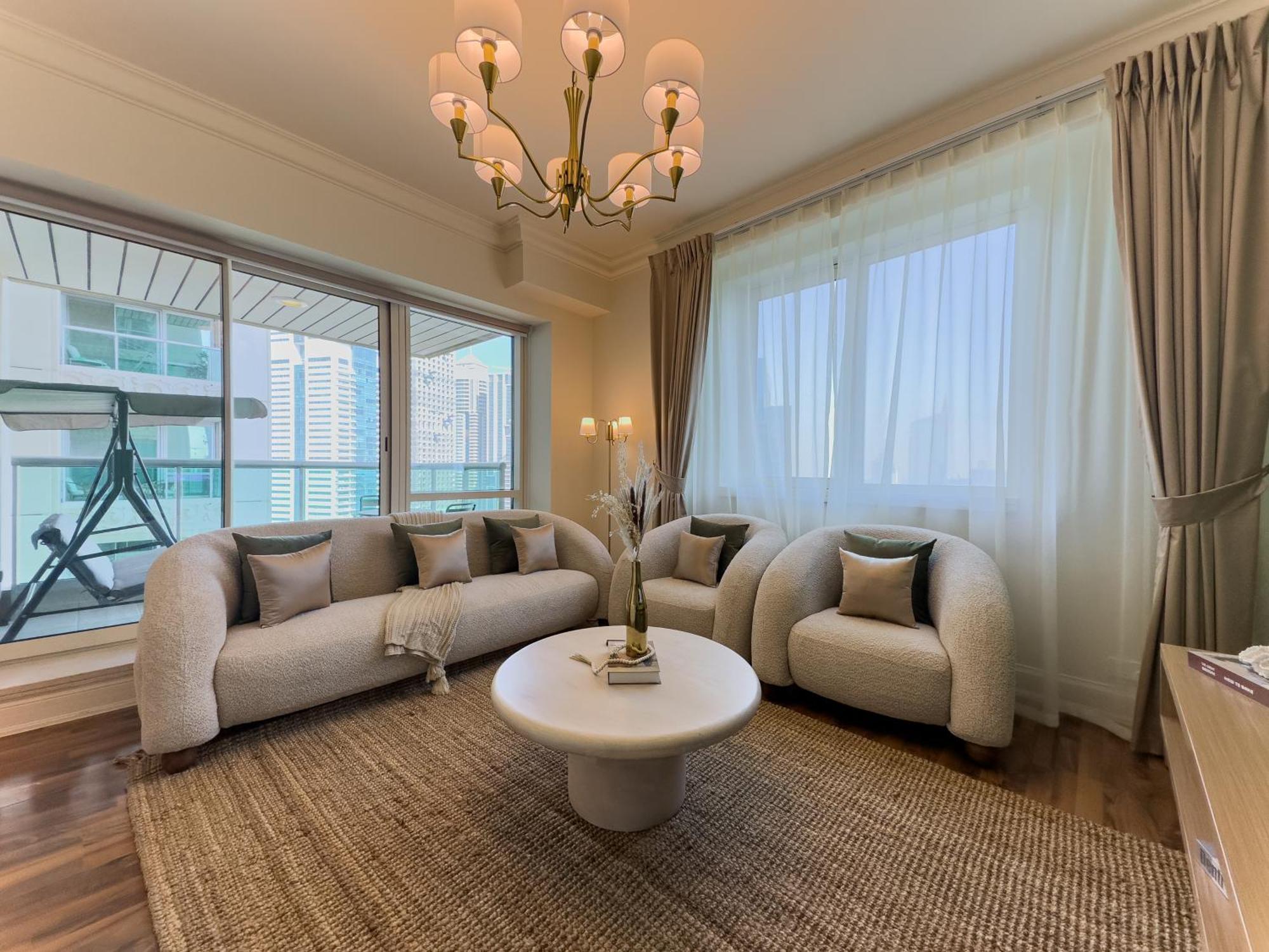 Naseem - Elegant 2br Retreat With Balcony In Marina Dubai