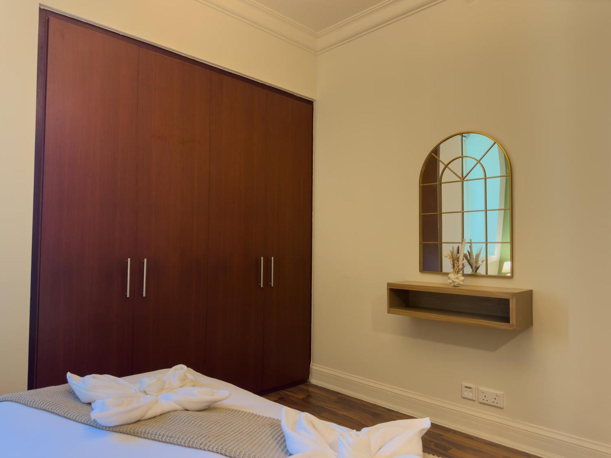 Naseem - Elegant 2br Retreat With Balcony In Marina * Dubai