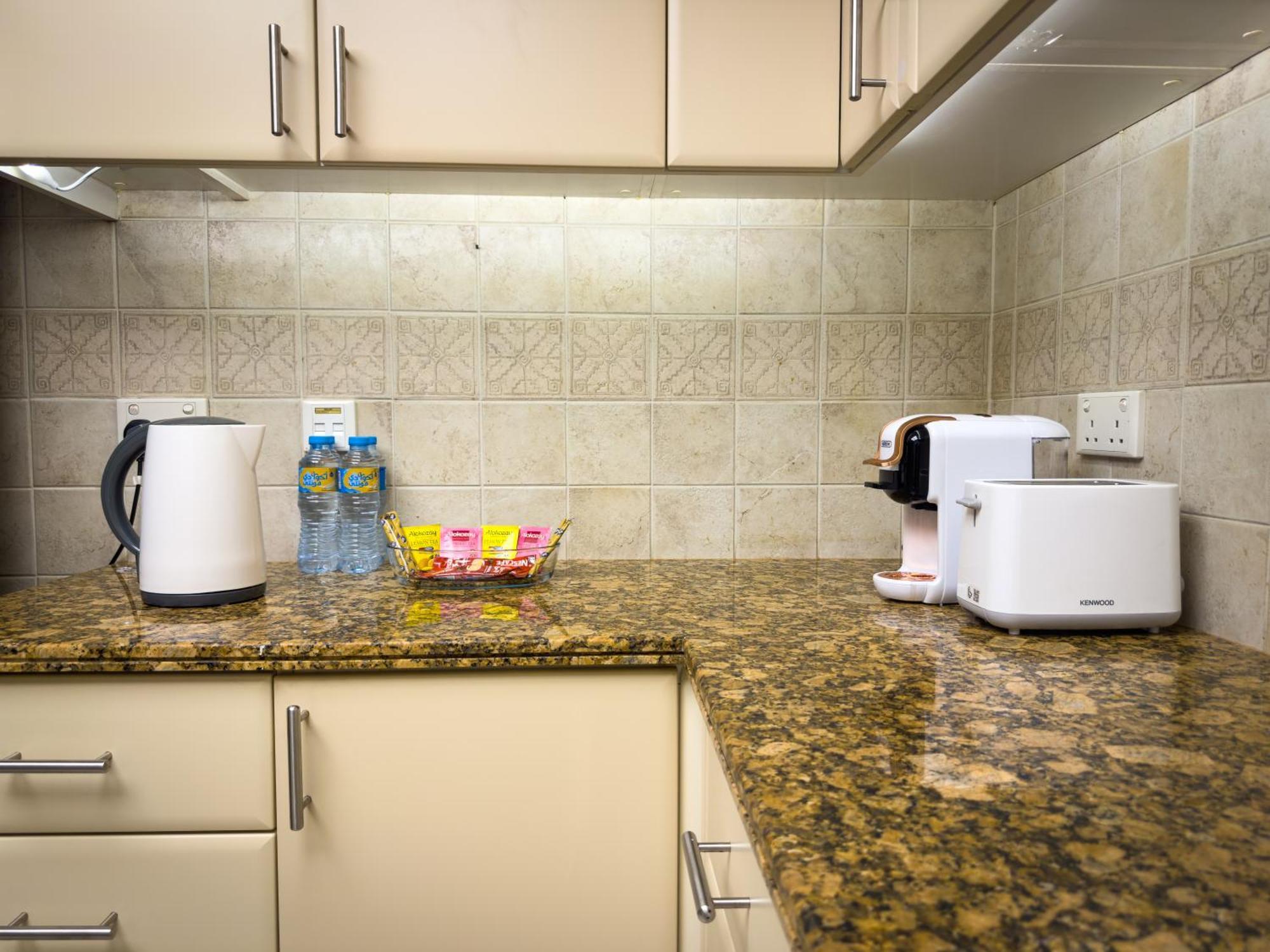Naseem - Elegant 2br Retreat With Balcony In Marina