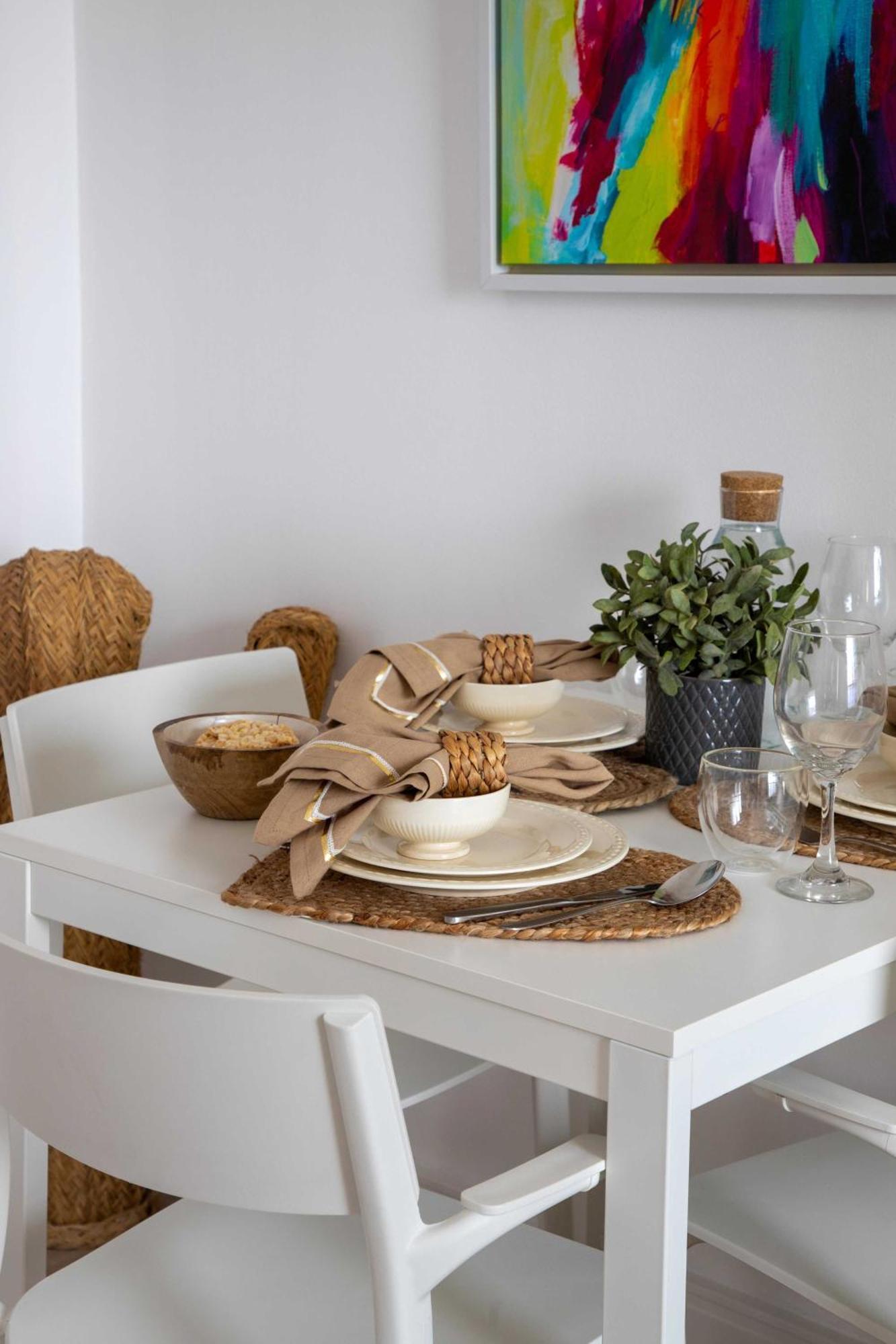 Frank Porter - Bahar 6 Apartment