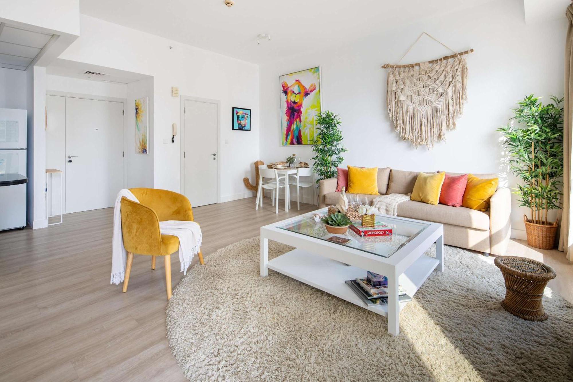 Frank Porter - Bahar 6 Apartment