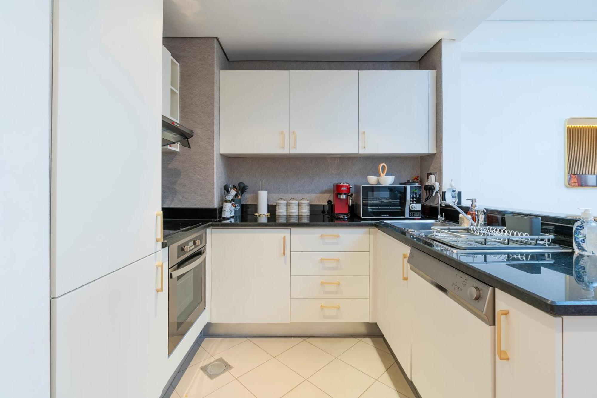 Cozy, Full Sea View, Private Beach, In 5 Stars At The Palm Apartment Dubai