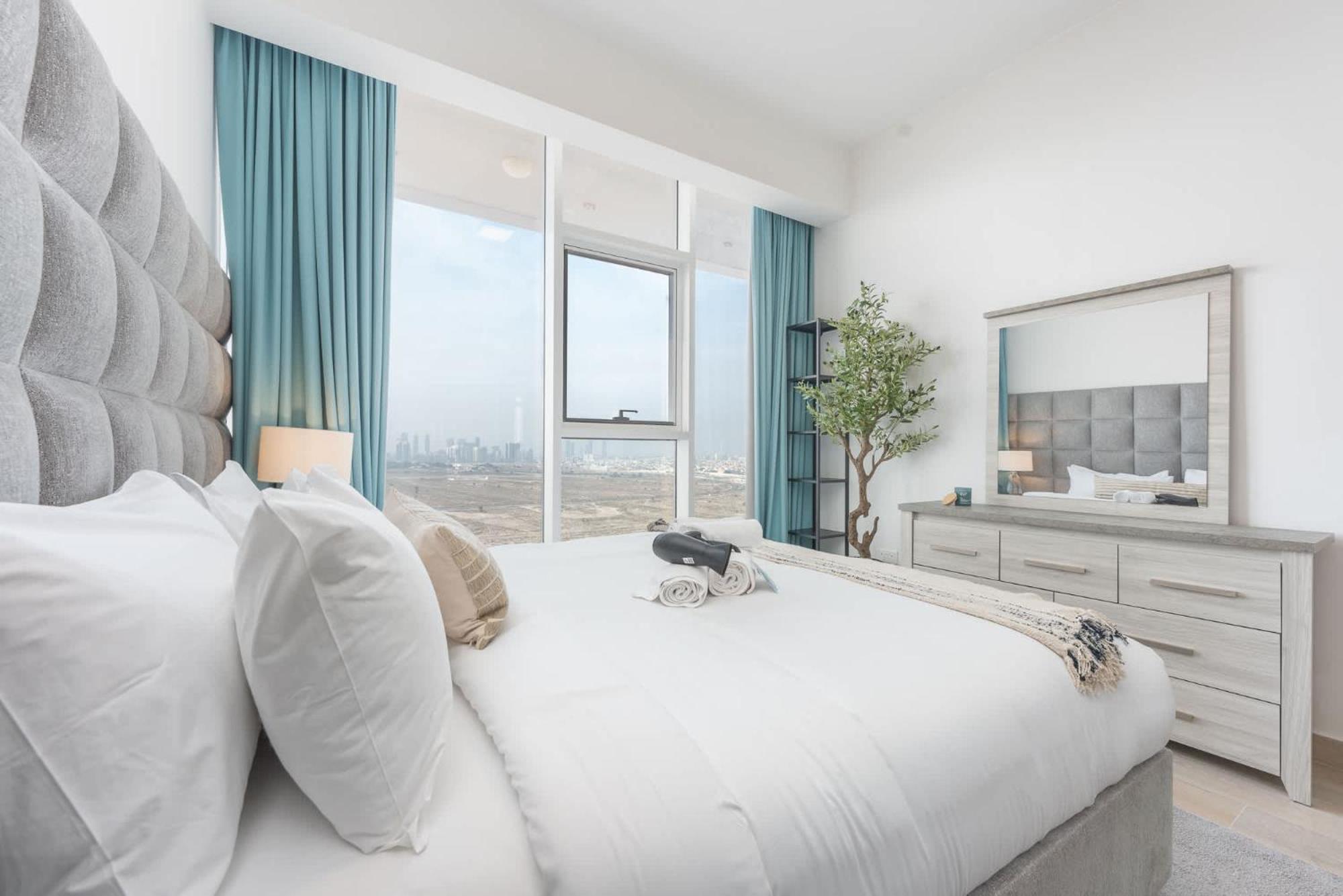 Sophisticated 1 Bedroom In Bloom Tower B Apartment Dubai
