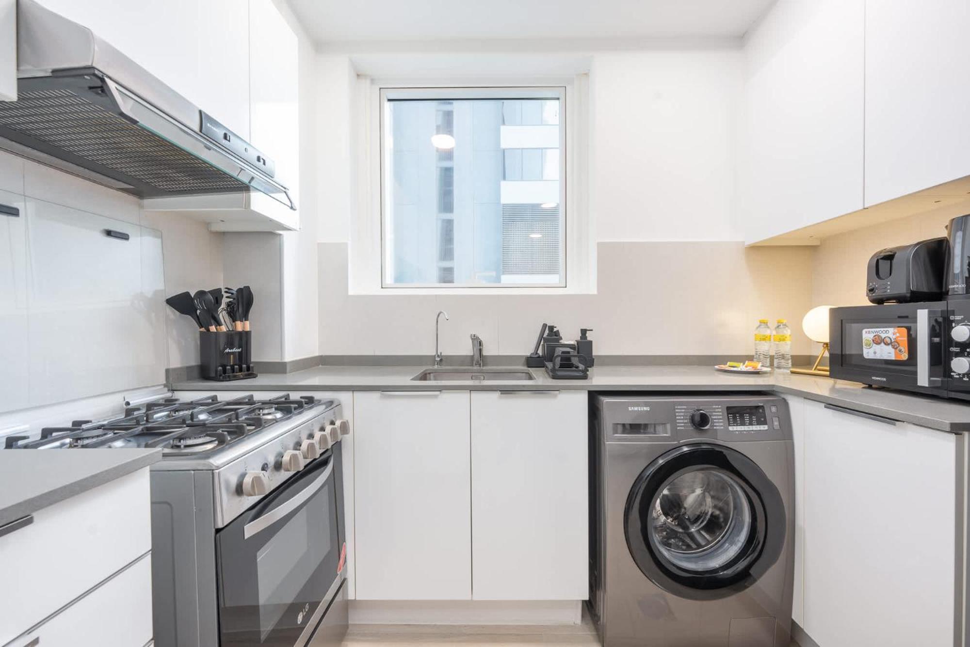 Sophisticated 1 Bedroom In Bloom Tower B Dubai