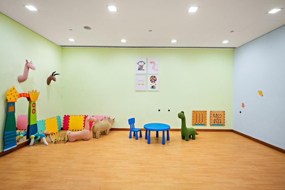 Apartment First Class 2br Downtown Lively Getaway Dubai
