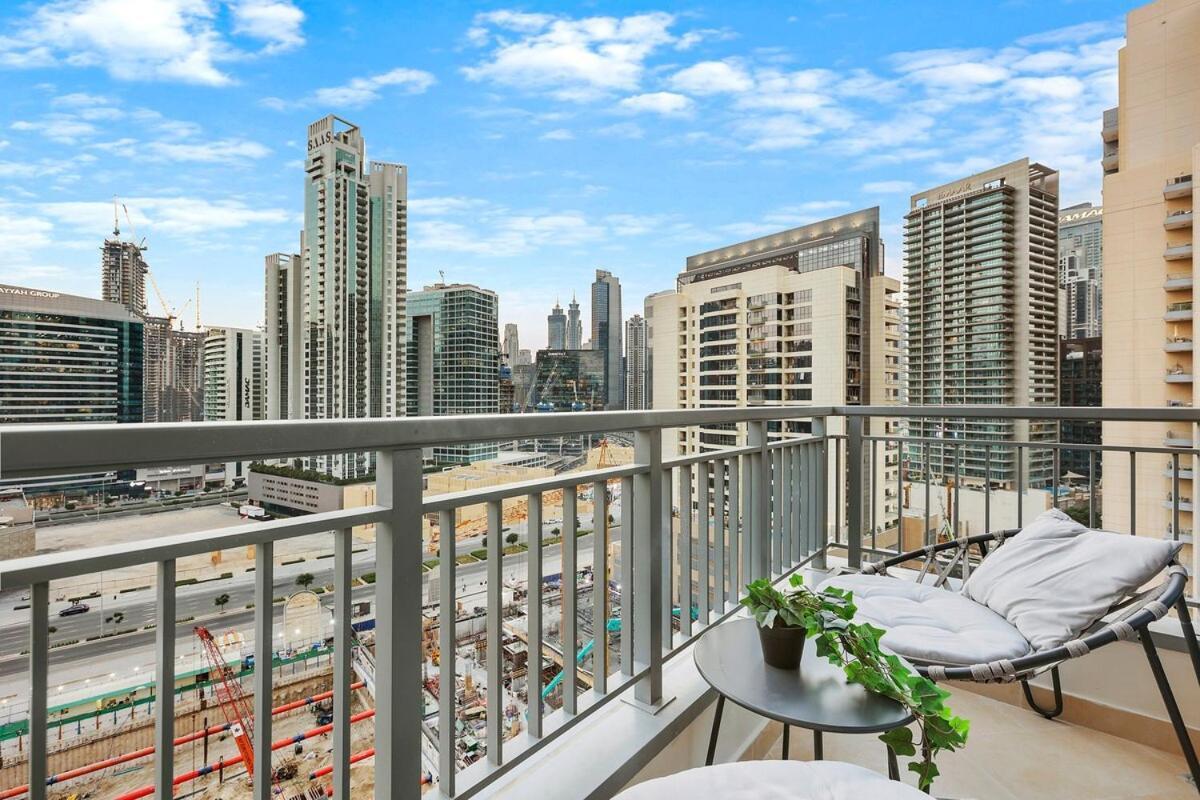 First Class 2br Downtown Lively Getaway Apartment Dubai