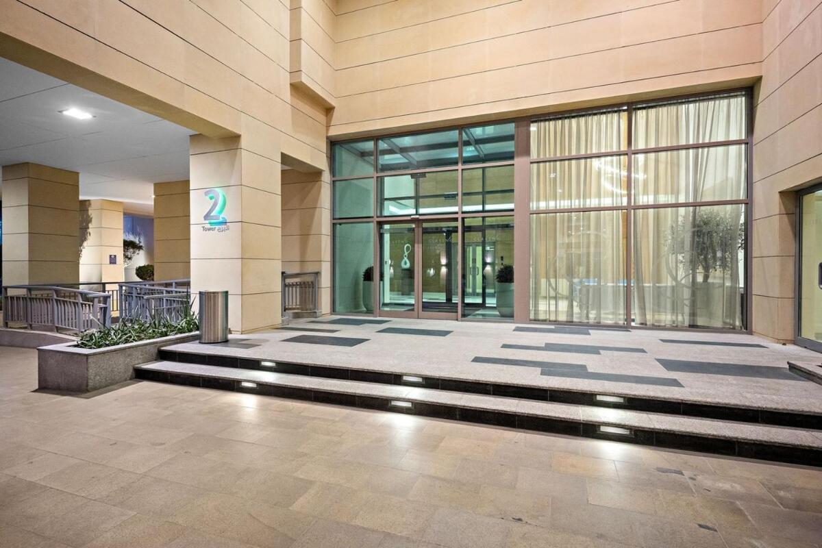 Apartment First Class 2br Downtown Lively Getaway *