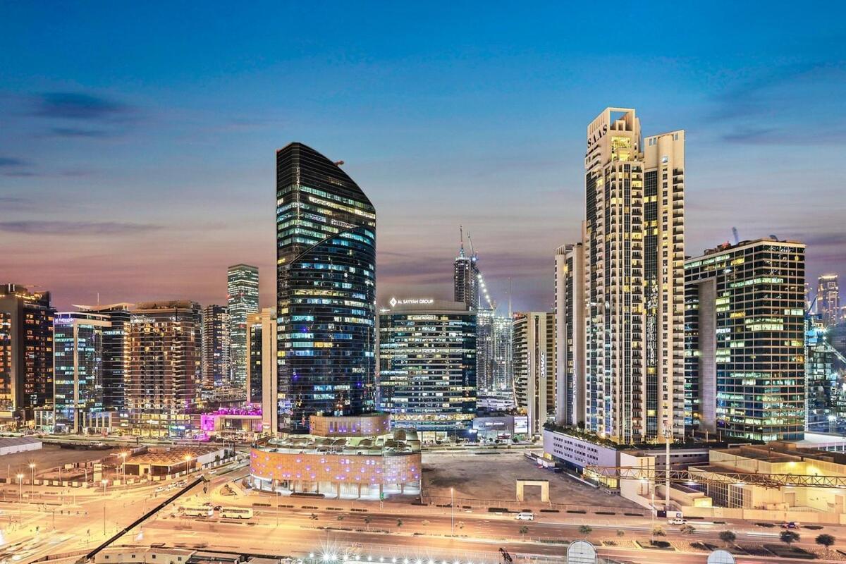Apartment First Class 2br Downtown Lively Getaway Dubai