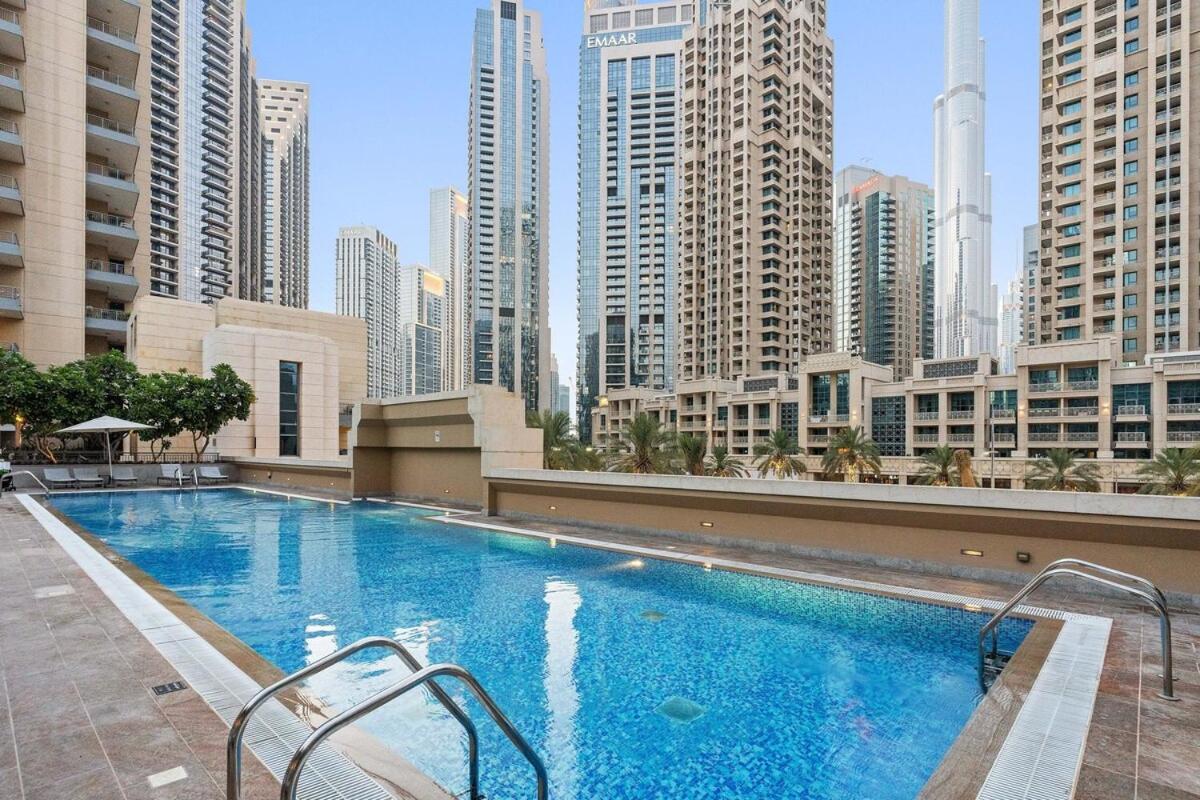 First Class 2br Downtown Lively Getaway Apartment