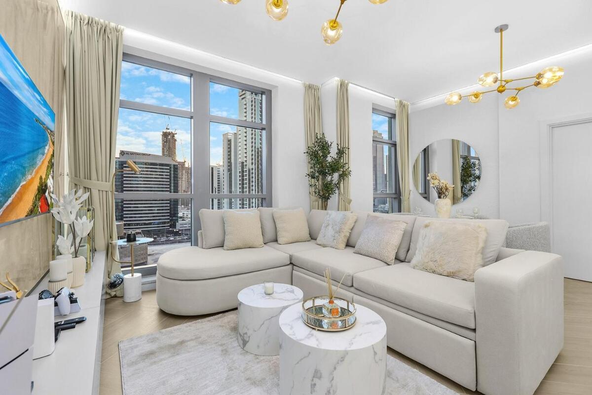 Apartment First Class 2br Downtown Lively Getaway