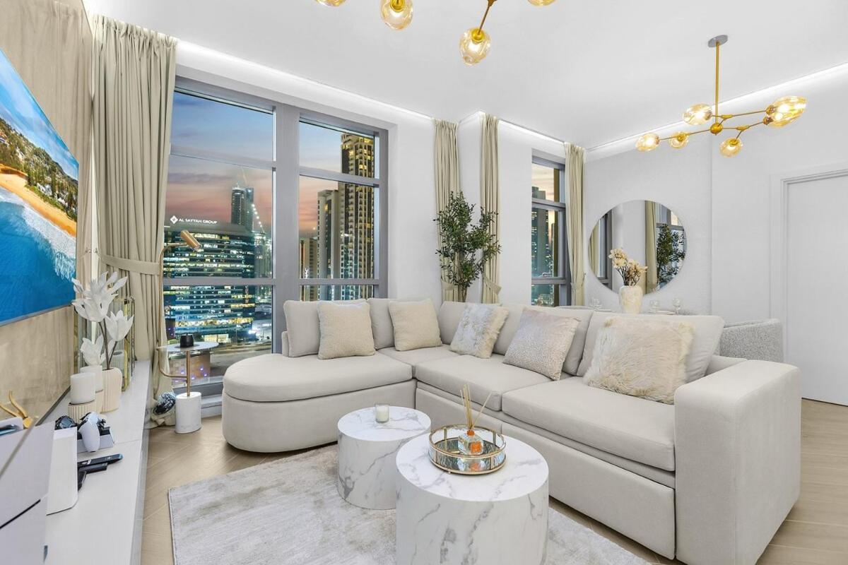 Apartment First Class 2br Downtown Lively Getaway *
