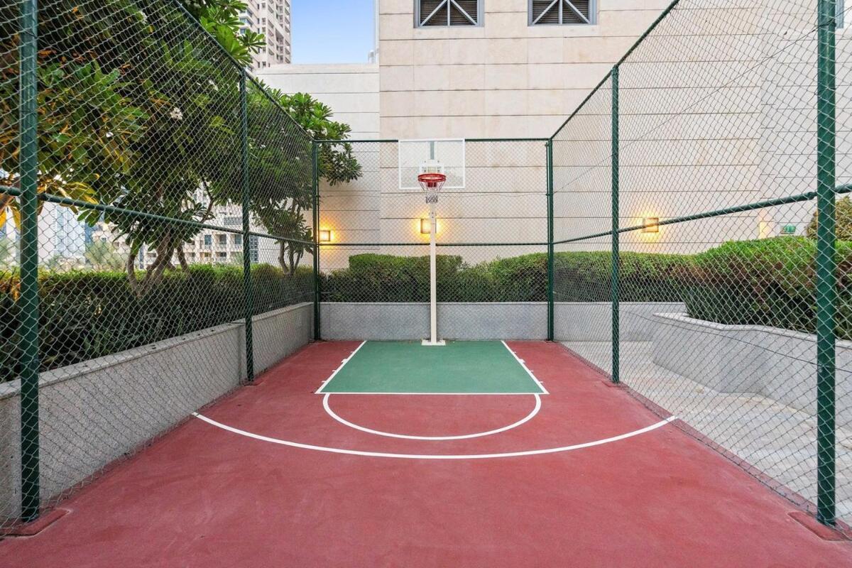First Class 2br Downtown Lively Getaway Apartment *