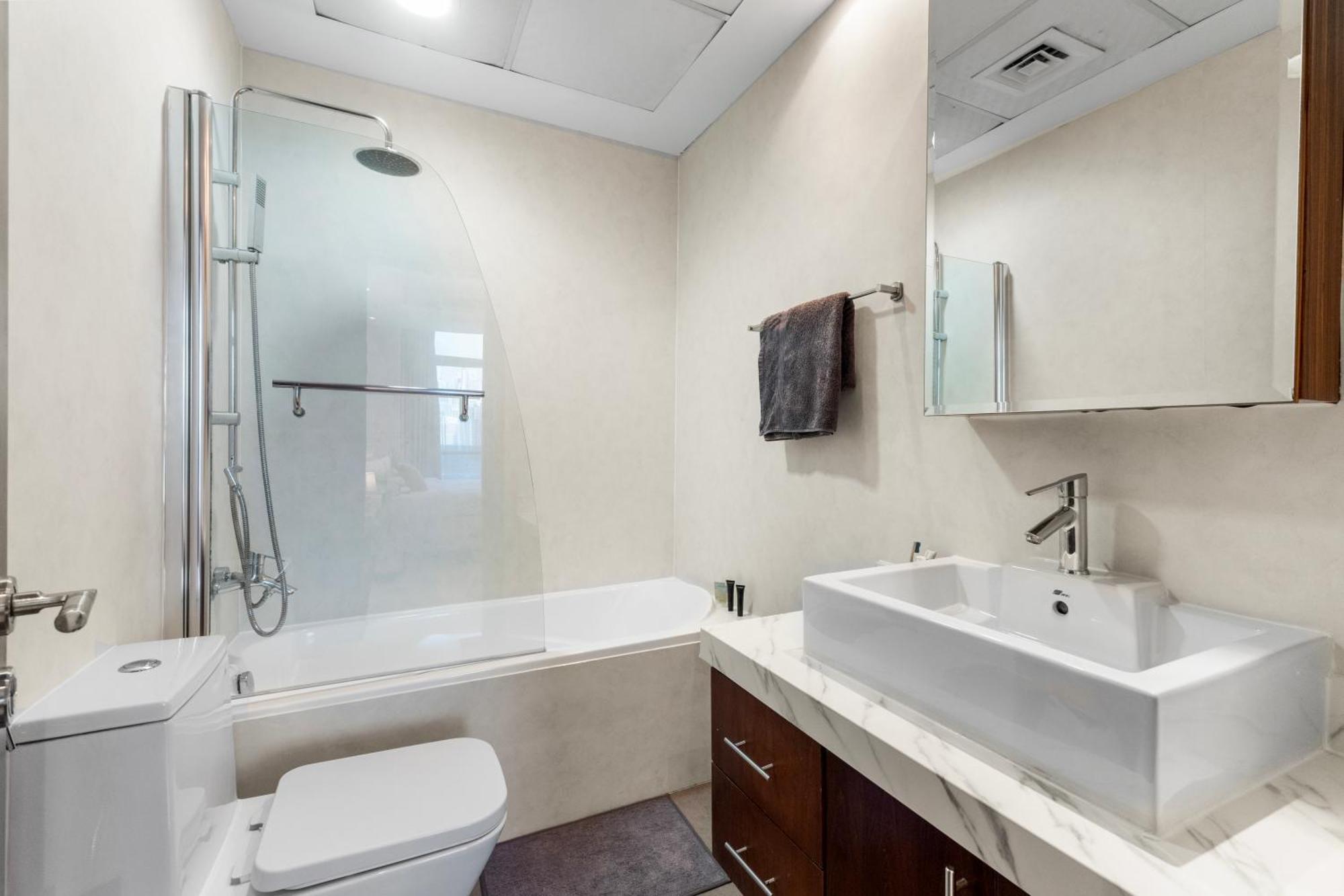 Elegant One Bed - Panoramic Marina Views - Near Jbr &