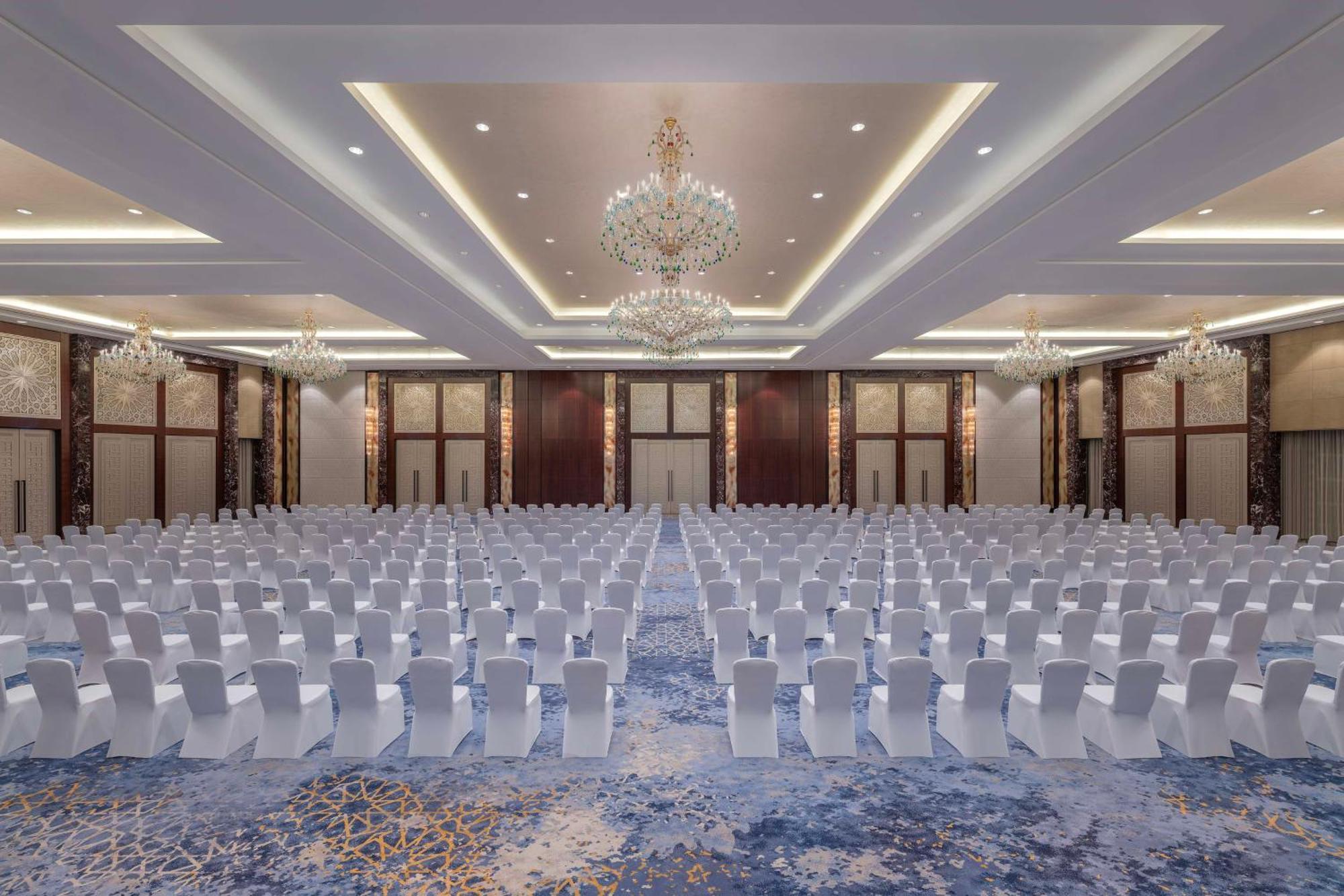 Conrad Hotel 5*