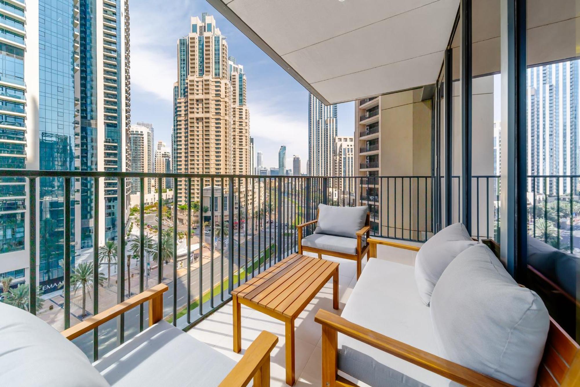 Apartment Blvd Skyview *